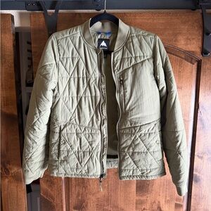 Burton woman’s Green Quilted Puffer Jacket